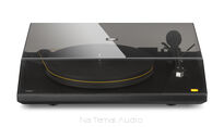 gallery_MoFi-Electronics-UltraDeck-Turntable-Front-Dustcover-2018