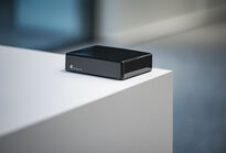 gallery_BT-Box-E-HD-black-lifestyle-Easy-Resize-com
